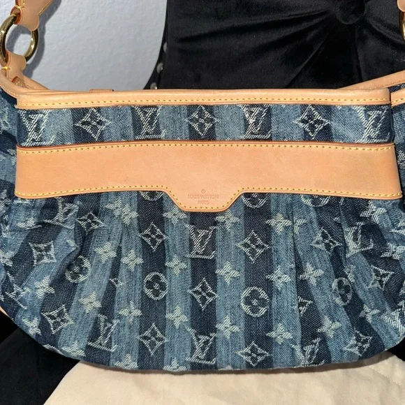 LOUIS VUITTON Limited Edition Blue Denim Monogram Porte Epaule Raye MM Bag - Picture 3 of 16